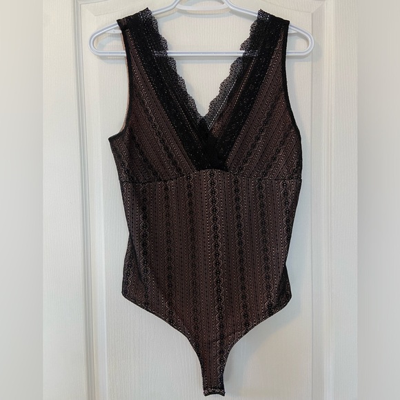 Dynamite V Neck Lace Detail Bodycon Bodysuit - Picture 2 of 5